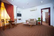 拉维拉套房酒店 (La Villa Suites Hotel)