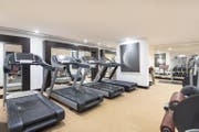 多哈商业园皇冠假日酒店 (Crowne Plaza Doha The Business Park)