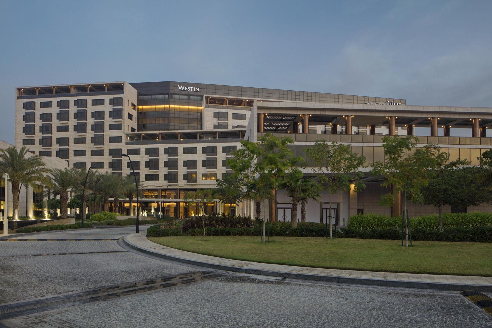 多哈威斯汀酒店 (Westin Doha) — 第二间客房五折优惠